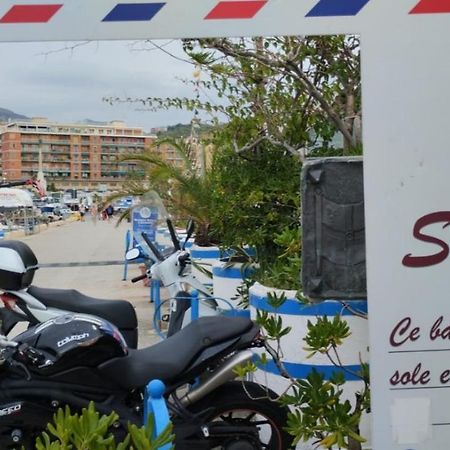 V I P Suites Cielo Stellato On Concordia Sea Salerno Kültér fotó