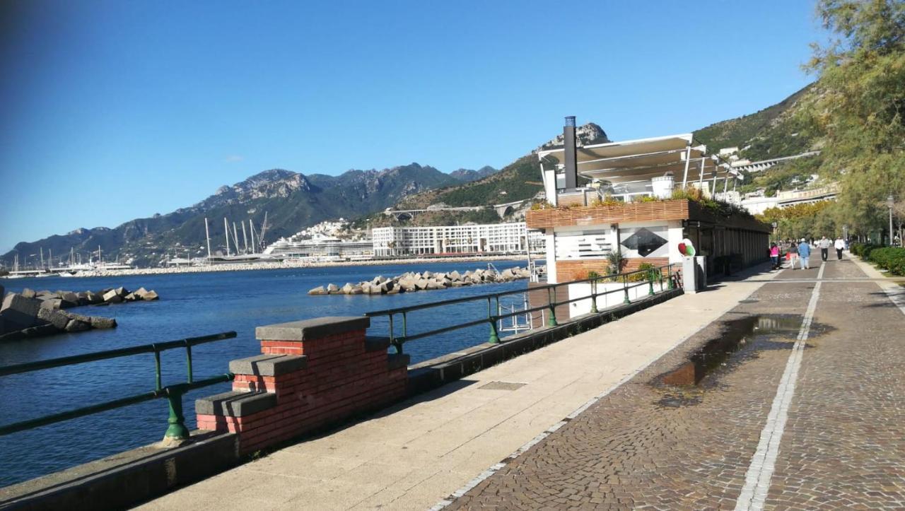 V I P Suites Cielo Stellato On Concordia Sea Salerno Kültér fotó