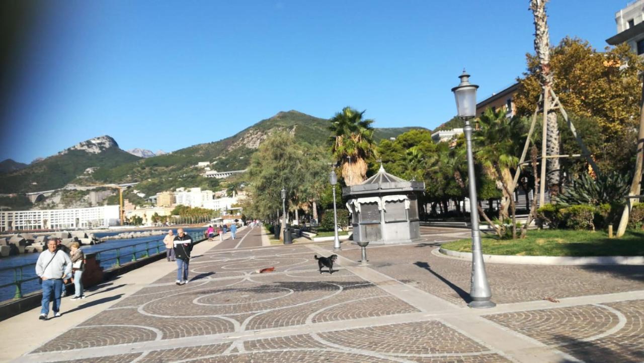 V I P Suites Cielo Stellato On Concordia Sea Salerno Kültér fotó