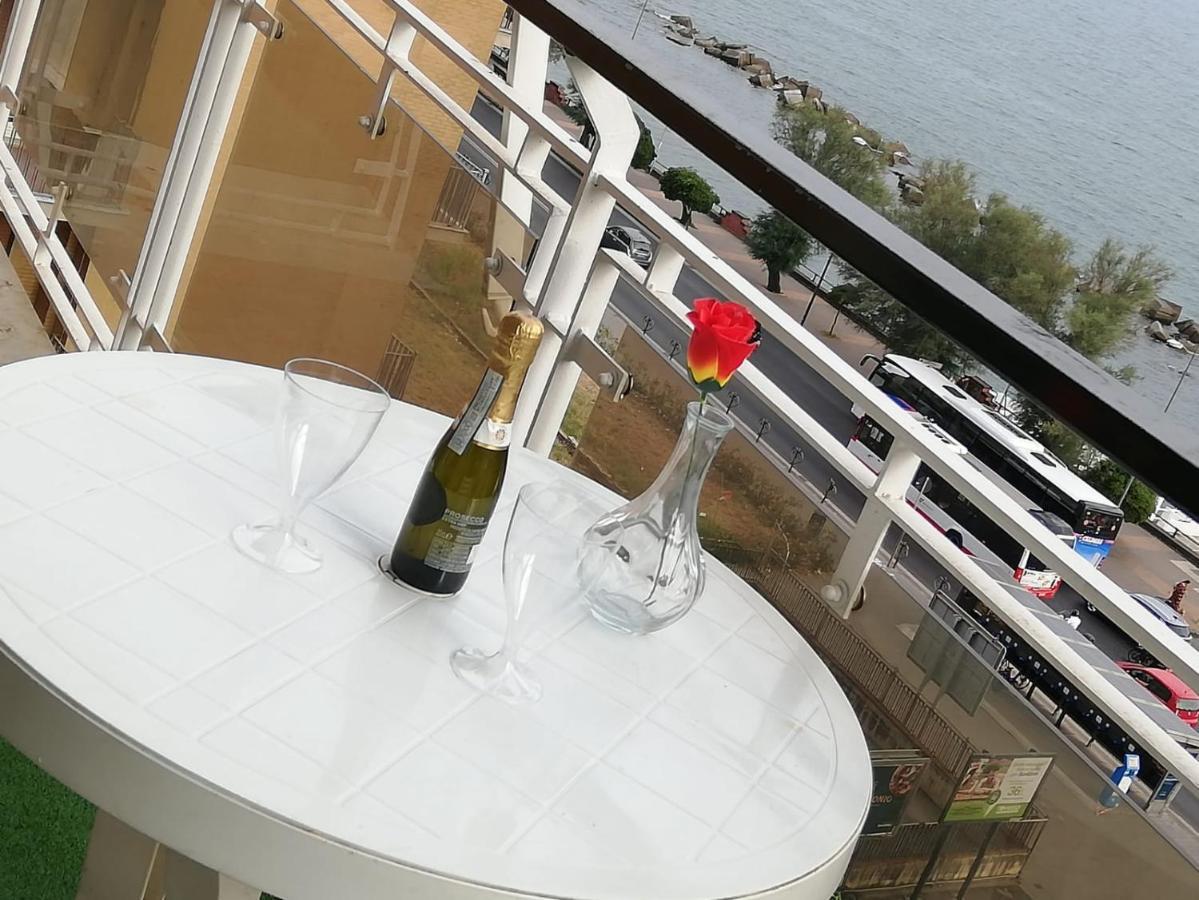 V I P Suites Cielo Stellato On Concordia Sea Salerno Kültér fotó