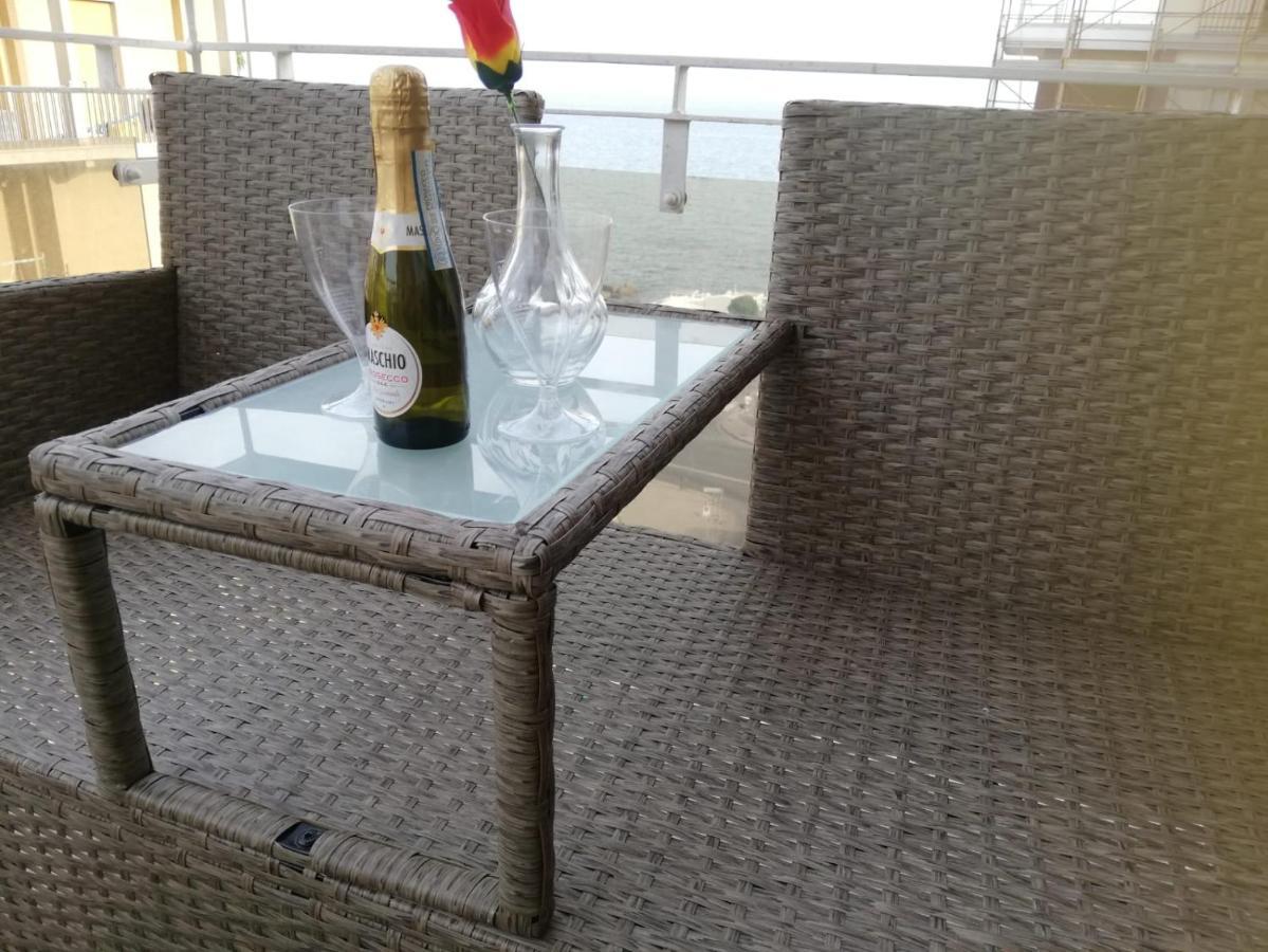 V I P Suites Cielo Stellato On Concordia Sea Salerno Kültér fotó