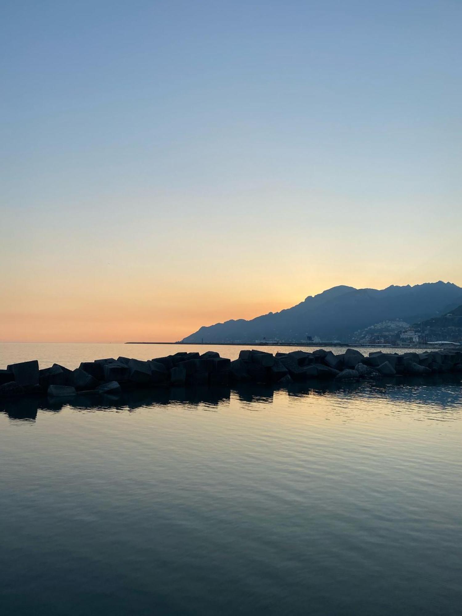 V I P Suites Cielo Stellato On Concordia Sea Salerno Kültér fotó